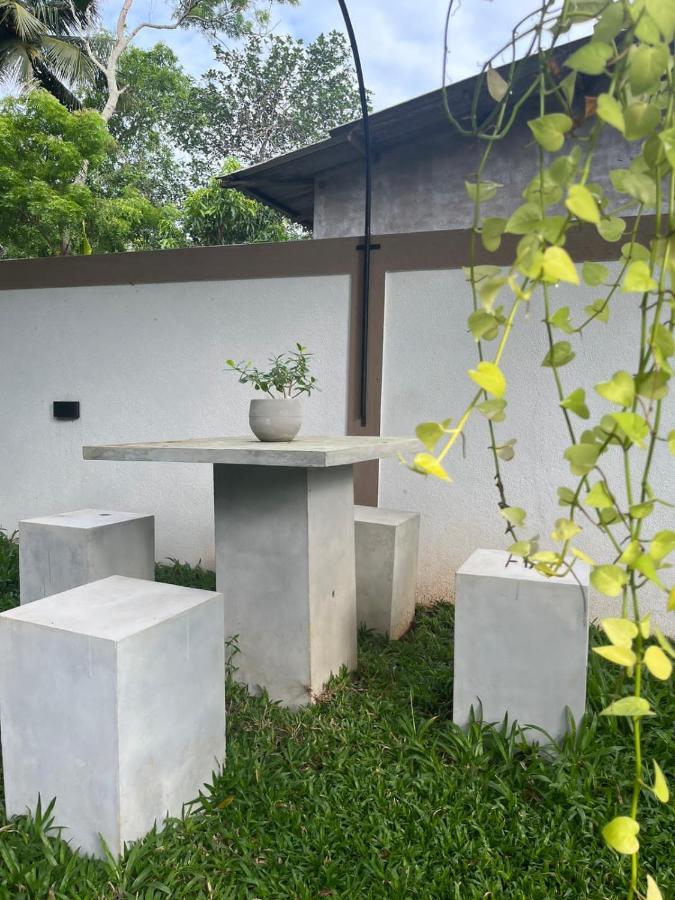Ceylonima Home Stay Anuradhapura Exterior foto